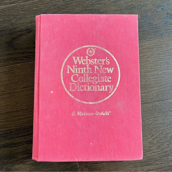 Webster's Ninth New Collegiate Dictionary Red Hard Cover 1987 - Picture 1 of 10